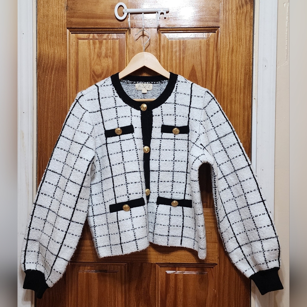 Marled White and Black Cardigan Size Large